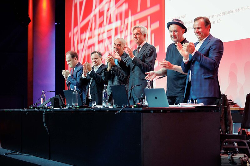 Aufsichtsratsvorsitzende und Vorstand GEMA (c) M Vescoli Aufsichtsratsvorsitzende und Vorstand GEMA. 2.v.li. DMV-Präsident von Einem (c) M Vescoli